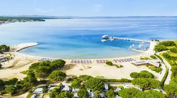 ZATON HOLIDAY RESORT 3***