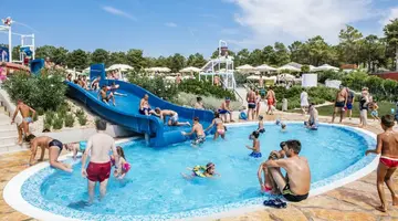 ZATON HOLIDAY RESORT 3***