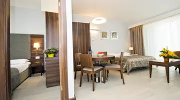 Zaton Holiday Resort - 4 Star Apartments