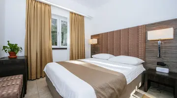 Zaton Holiday Resort - 4 Star Apartments