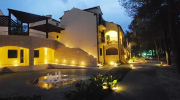 Zaton Holiday Resort - 4 Star Apartments
