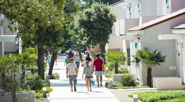 Zaton Holiday Resort - 4 Star Apartments