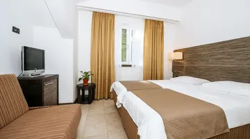 Zaton Holiday Resort - 4 Star Apartments