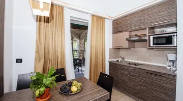 Zaton Holiday Resort - 4 Star Apartments
