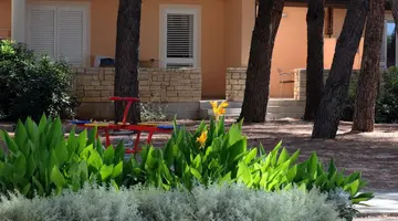 Zaton Holiday Resort - 4 Star Apartments