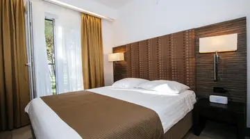 Zaton Holiday Resort - 4 Star Apartments