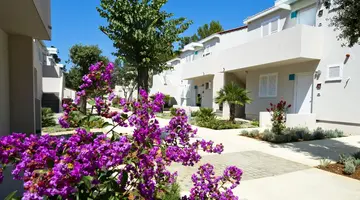 ZATON HOLIDAY RESORT 4****