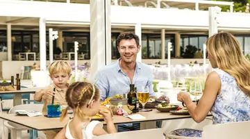 ZATON HOLIDAY RESORT 4****