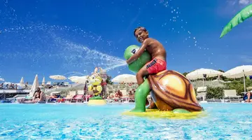 ZATON HOLIDAY RESORT 4****