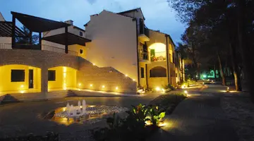 ZATON HOLIDAY RESORT 4****