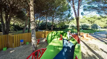 ZATON HOLIDAY RESORT 4****