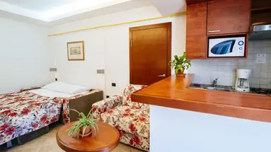 ZATON HOLIDAY RESORT 4****