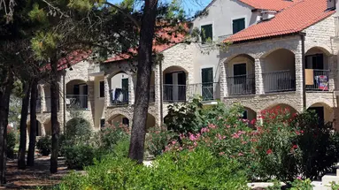 ZATON HOLIDAY RESORT 4****