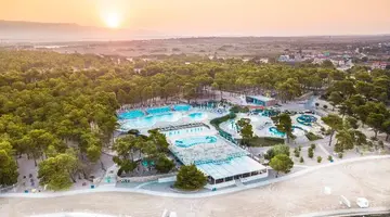 Zaton Holiday Resort Apartments