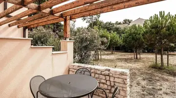 Zaton Holiday Resort Apartments