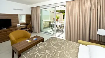 ZATON HOLIDAY RESORT