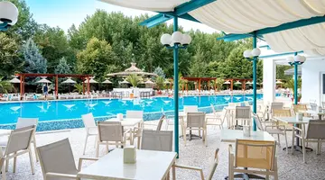 Zefir Beach