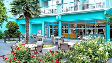 Zefir Beach
