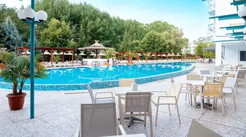 Zefir Beach