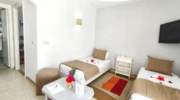 Zenon Hotel