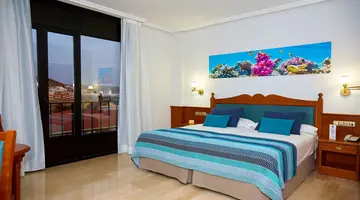 ZENTRAL CENTER HOTEL (ADULTS ONLY 15+)