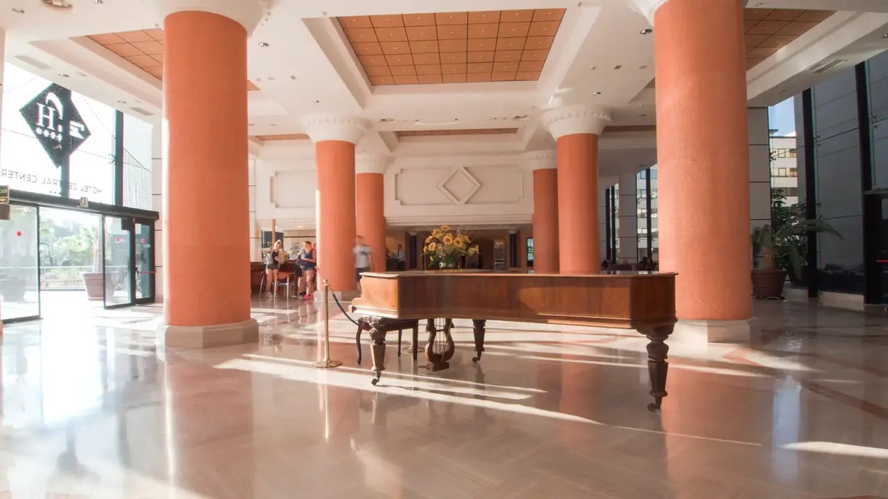 Zentral Center Hotel