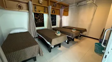 ZEPHYR GRAND HOTEL (ex.THE THREE BY APK)
