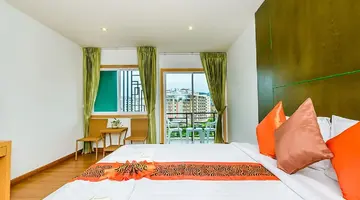 ZEPHYR GRAND HOTEL (ex.THE THREE BY APK)