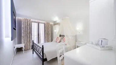 Zephyros Hotel