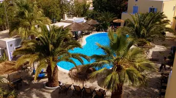 ZEPHYROS HOTEL