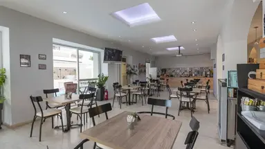 Zephyros Hotel