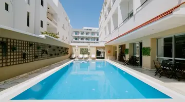 Zephyros Hotel