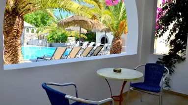 ZEPHYROS HOTEL