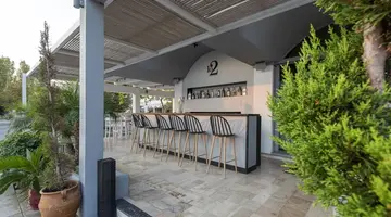 Zephyros Hotel