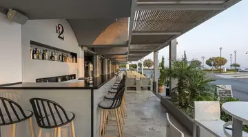 Zephyros Hotel