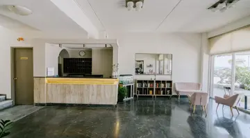 Zephyros Hotel