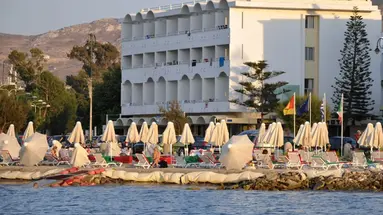 Zephyros Hotel