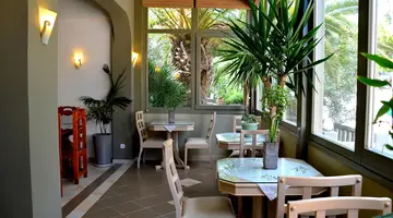 Zephyros Hotel