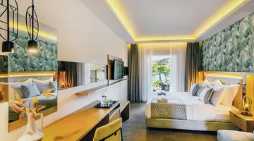 Zeus Dolce Athens