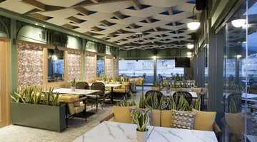 ZEUS ESSENCE ATHENS CENTRAL