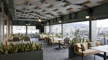 ZEUS ESSENCE ATHENS CENTRAL