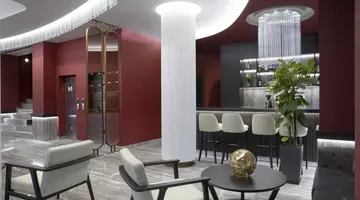ZEUS ESSENCE ATHENS CENTRAL