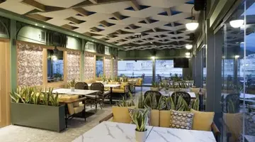 Zeus Essence Athens Central