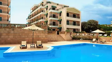 Zeus Essence Ramada Athens
