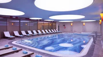 Zeus Essence Ramada Athens