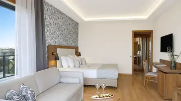 Zeus Essence Ramada Athens