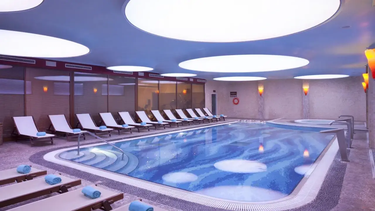Zeus Essence Ramada Athens