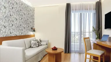 Zeus Essence Ramada Athens