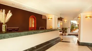 Zeus Essence Ramada Athens