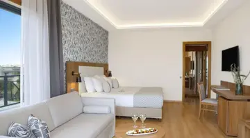 Zeus Essence Ramada Athens